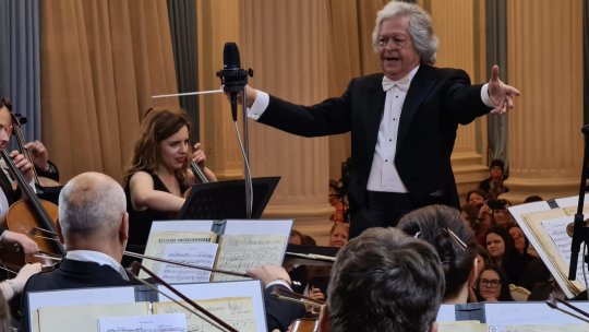 Orchestra Simfonică a Filarmonicii ”George Enescu” succes extraordinar la Chişinău, după aproape trei decenii, la Sala cu Orgă