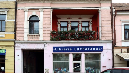 „Pentru mine librăria este o baricadă” – Interviu cu Cristian Fernea, proprietarul uneia dintre cele mai vechi librării din Maramureș