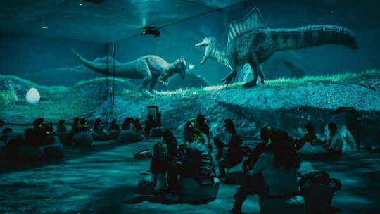 MINA prezintă spectacolul „Dinozaurii - O călătorie imersivă în Lumea Preistorică“