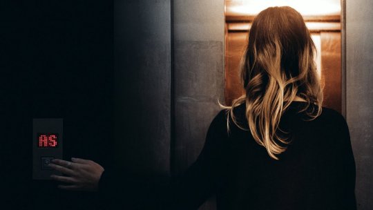 La finalul lunii noiembrie 2022, Alternosfera au lansat BONJOUR MADAME, primul single de pe viitorul album al trupei. Acum, la 3 luni distanță, formația de rock și alternative din Republica Moldova va lansa o nouă piesă, IMNURI DE RĂZBOI.