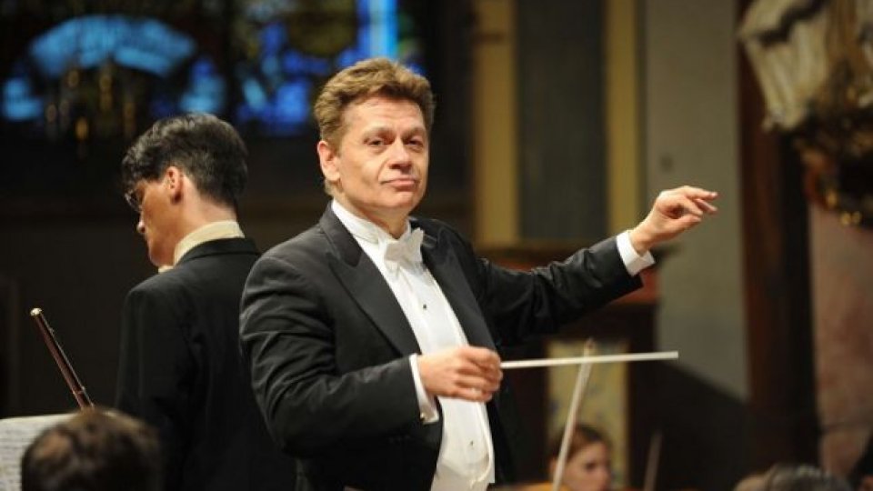 Dirijorul Christian Badea aduce la Ateneu un program de muzică vieneză, alături de Simfonia nr. 4 de Robert Schumann