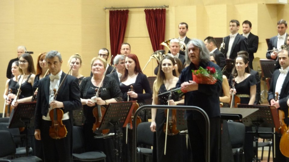 Horia Andreescu a dirijat concertul de la Brașov, dedicat aniversării Radio Tg Mureș. 