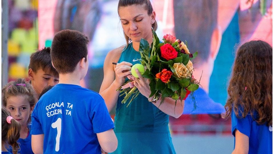 Simona Halep a sărbătorit victoria de la Roland Garros alături de peste 20.000 de români