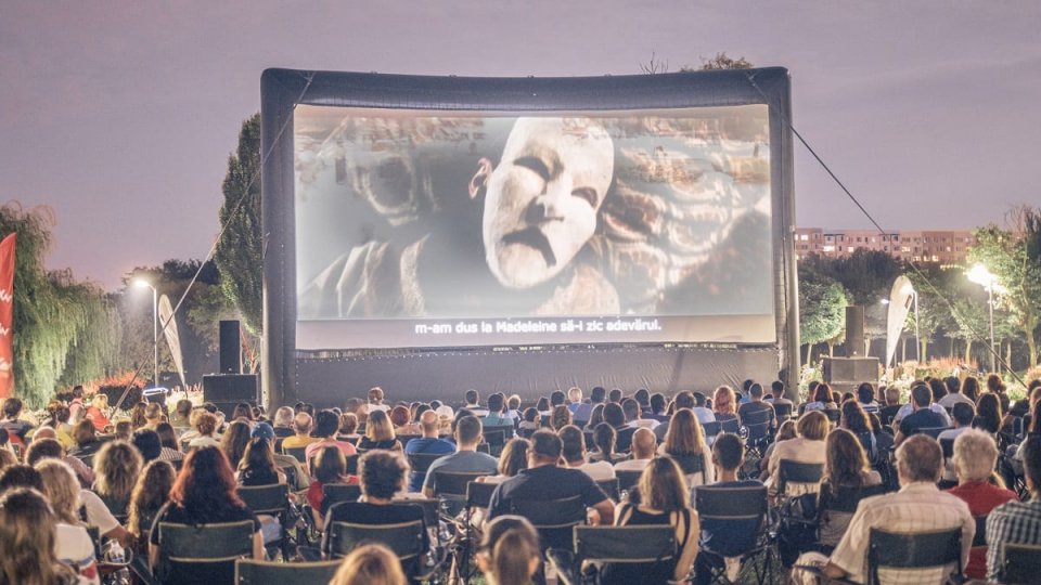Încă șase filme de neratat la Cinema în Aer Liber între 28 august – 2 septembrie - Prima săptămână de proiecții a adus seri pline de spectatori pe Insula Artelor din parcul Titan