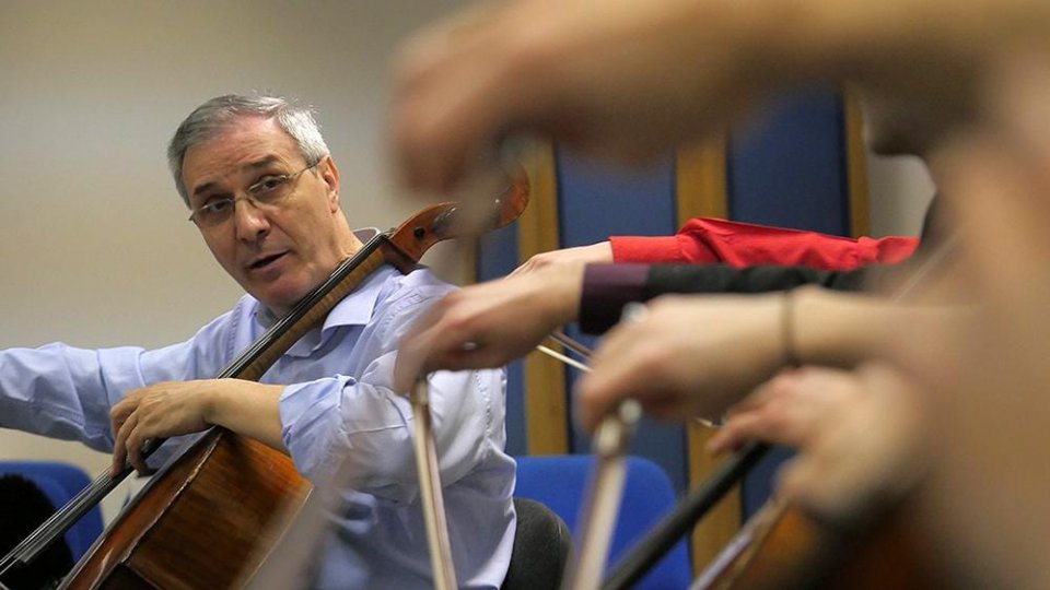 Doi mari violoncelişti români, Marin Cazacu şi Răzvan Suma, interpretează Vivaldi şi Händel la Sala Radio