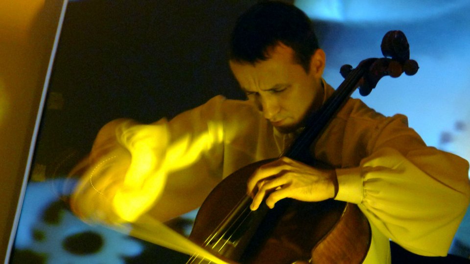 Vorba de cultură - invitat, violoncelistul RĂZVAN SUMA