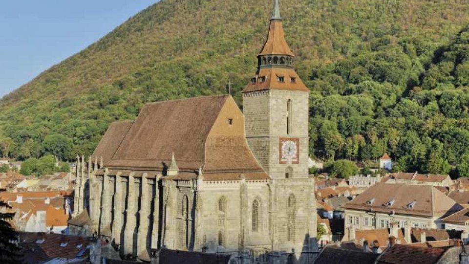 DOCUMENTAR: Biserica Neagră din Braşov, cel mai mare lăcaş de cult în stil gotic din sud-estul Europei