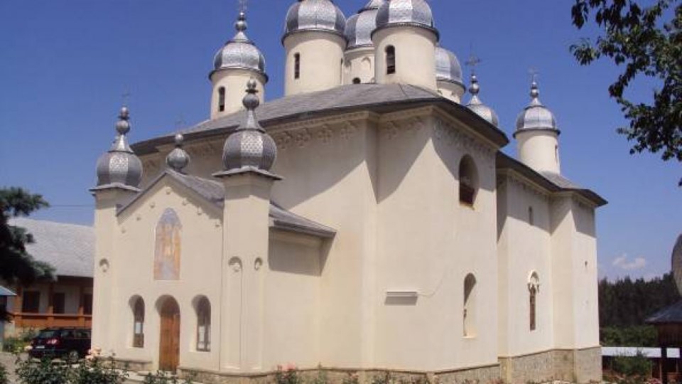 REPERE SPIRITUALE: Mănăstira Horaiţa – o oază de linişte şi regăsire sufletească