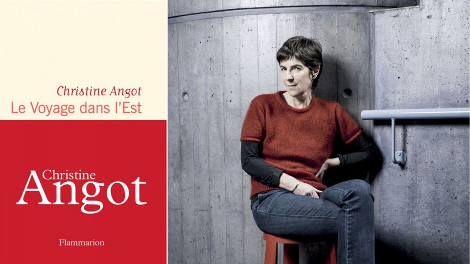 Christine Angot este laureata Premiului Médicis, ediția 2021, pentru romanul Le Voyage dans l'Est/ Călătorie în est, în pregătire la Polirom