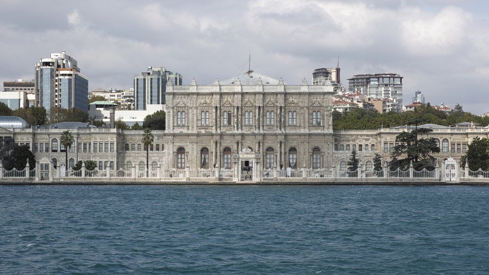 Palatul Dolmabahçe din Istanbul – ultima reședință a sultanilor
