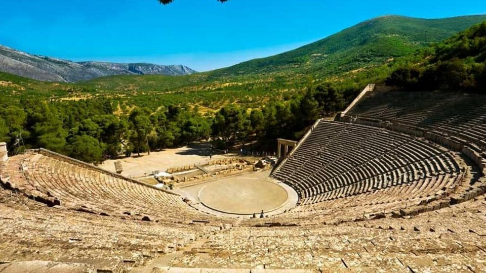 Călător de weekend: Epidaurus și acustica perfectă