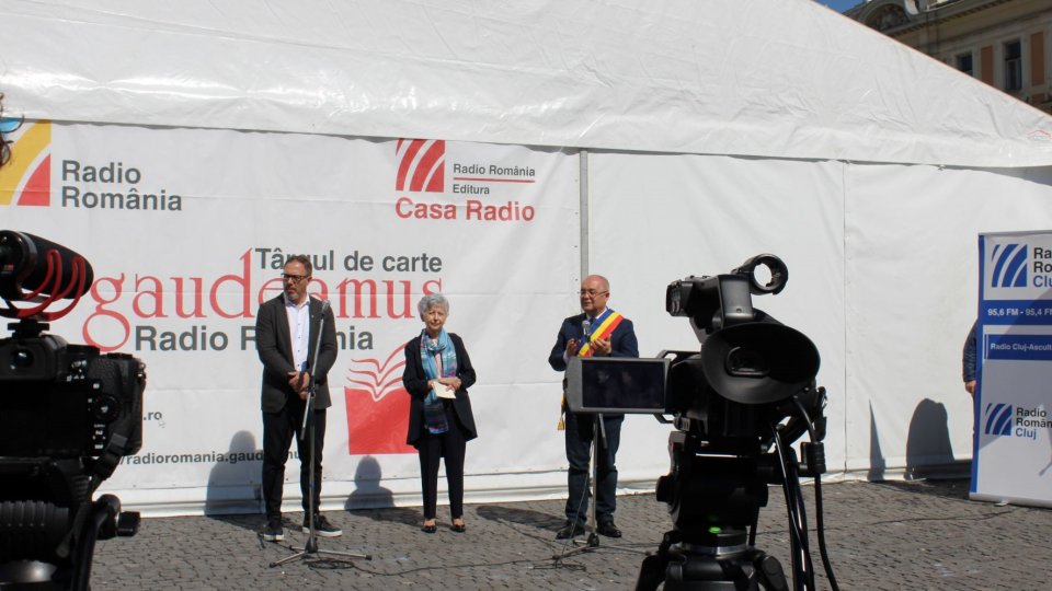 Târgul de Carte Gaudeamus Radio România s-a deschis în Piața Unirii din Cluj-Napoca