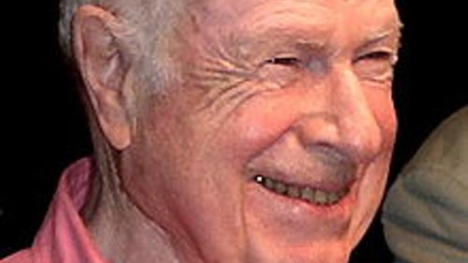 Regizorul Peter Brook, s-a stins din viaţă la vârsta de 97 de ani