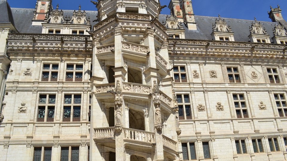 Călător de weekend: Castelul Blois – panorama unor epoci și stiluri arhitecturale diferite