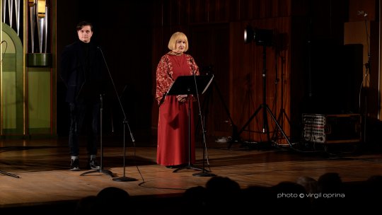 Aplauze pentru poet... pe scenă Filmul spectacolului, online din 27 ianuarie, pe www.aplauzepentrupoet.thecultureclub.ro