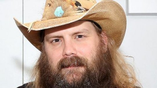 Chris Stapleton, unul dintre cei mai iubiți cântăreți country, va cânta imnul Statelor Unite la Super Bowl 2023!