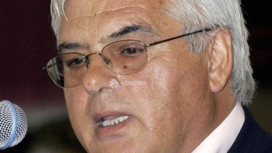 Confluențe: Critică de poezie, filologie clasică și istorie literară