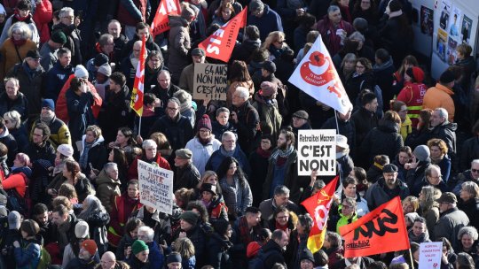 Timpul prezent - Reforma pensiilor stîrnește greve masive în Franța. Peste 500.000 de protestatari la Paris