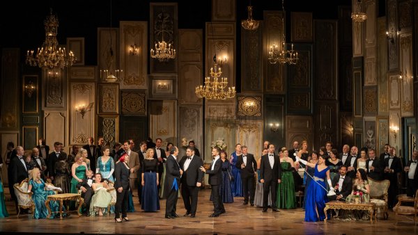 „La Piață. Revuluția”, „La Traviata”, „Don Quijote” și „Faust”, primele titluri pe scena ONB în luna octombrie