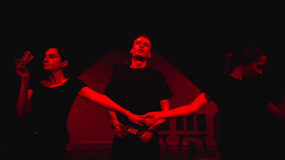 „Criza. Kit de supraviețuire”- prima premieră a stagiunii 2023 - 2024  „Să vorbim pe bune despre noi” la Teatrul Masca