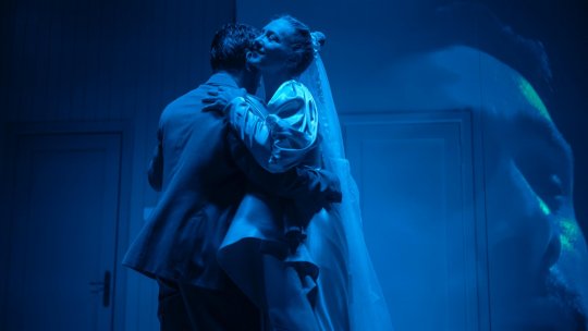 Disco Regret, un exercițiu de nostalgie la Teatrul Metropolis