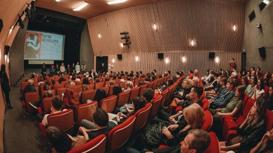 Astăzi se lansează în cinematografe docu-ficțiunea „Între Revoluții”