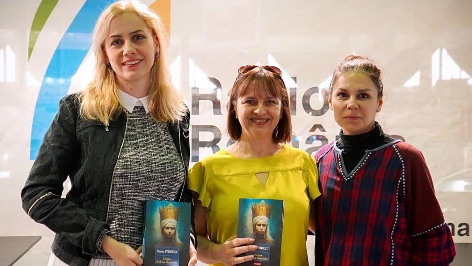 Scriitoarea Simona Antonescu: „Anii 1800 reprezintă pentru mine o lume de basm” | PODCAST