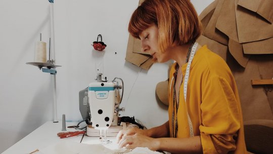 Născut în România - Carina Bălan: „Din cauza dorinței de a fi în trend și de a fi cool, uităm că pe termen lung avem un preț mult mai mare de plătit cu toții“