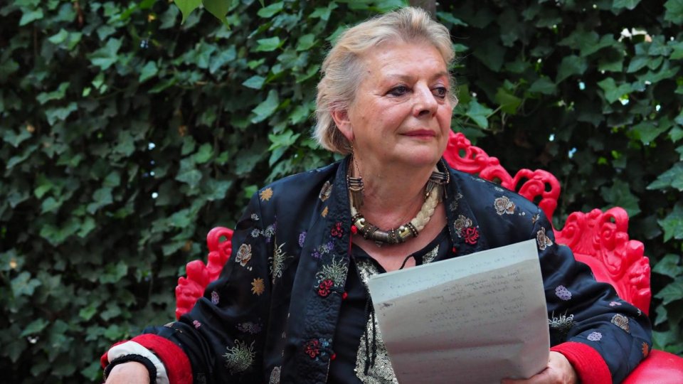 Ioana Crăciunescu: "Am început cu poezia și termin cu poezia. Teatrul și filmul m-au ajutat să scap de complexe. Dar nu au acoperit melancolia pe care o am" | PODCAST