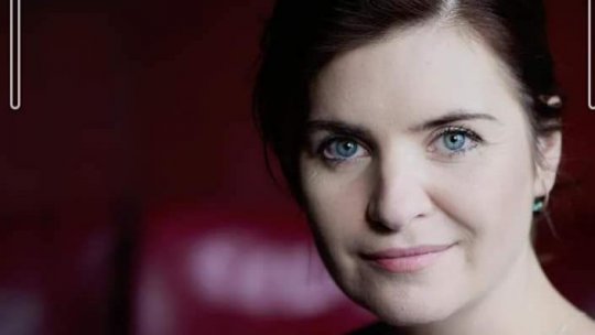 "Expoziția Viața într-o valiză s-a născut din coșmarul la care am fost martori", spune curatoarea Iulia Mihalcea