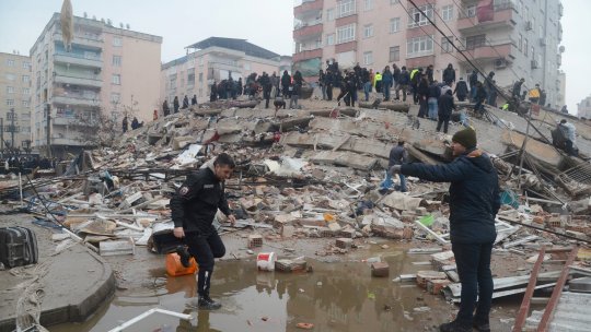 Cei zece români, care au solicitat sprijinul statului român ca urmare a cutremurului din Turcia, vor fi repatriaţi 