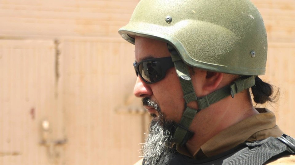 “Singura protecție în Ucraina mi-o asigură legitimația de jurnalist, casca, vesta antiglonț și gândul la bunul Dumnezeu”, Ilie Pintea, corespondent de război RRA