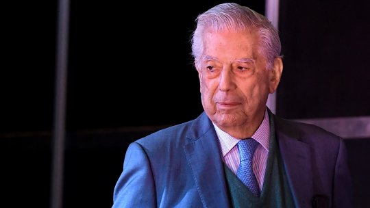 Academia Franceză organizează ceremonia oficială de primire a lui Mario Vargas Llosa