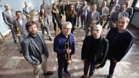 Alex Sipiagin & Big Band Radio - Wind Dance