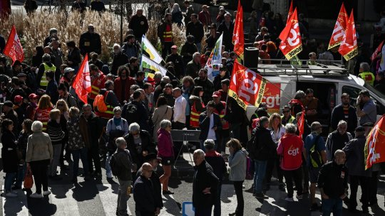 Timpul prezent - Reforma pensiilor în Franța: legea trece, diviziunile de adîncesc