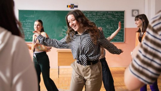 #expriențaIdeoIdeis: 6 zile de explorări personale, 8 orașe din țară, peste 200 de participanți, 20 de adolescenți selectați în următoarele etape