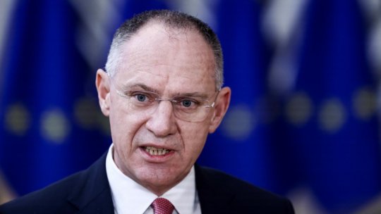 Timpul prezent - Chestiunea Schengen: Cînd eliminarea unei frontiere cheamă angajarea alteia