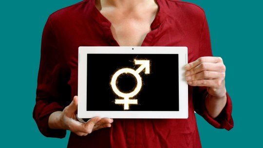 Majoritatea femeilor cred că încă nu există egalitate de gen în România