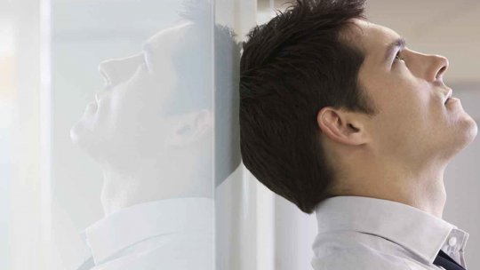 Generaţia Z: Ce aşteaptă tinerii de la un loc de muncă? Cum îi pregăteşte şcoala pentru piaţa muncii?