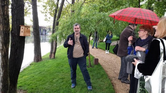 Matei Câlţia, galerist şi curator la Galeria Posibilă,  invitat la Născut în România astăzi, 13 mai 2023, începând cu ora 16.00