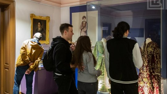 Noaptea Muzeelor 2023 la MMB, o experiență completă - Ghidaje muzeale susținute de copii au cucerit inimile vizitatorilor Muzeului Municipiului București