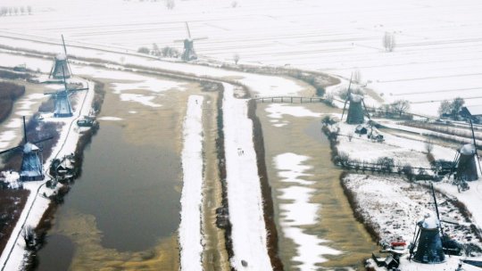 Călător de weekend: Kinderdijk (Olanda) – unde morile de vânt s-au luptat cu apa