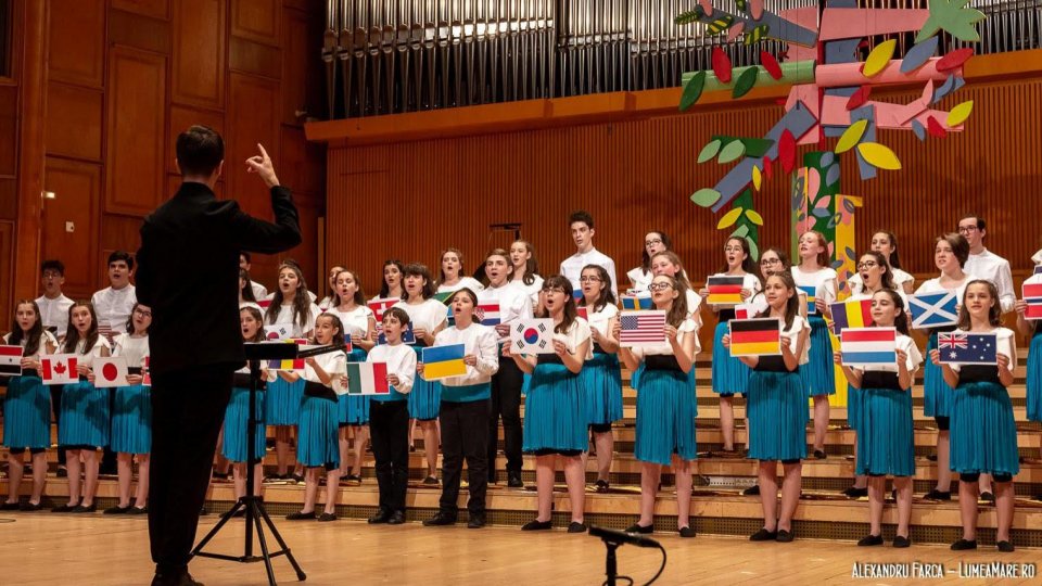 „A Night in the Spotlight”: Queen, The Beatles, Rod Stewart, Michael Jackson - în interpretarea Corului de Copii Radio