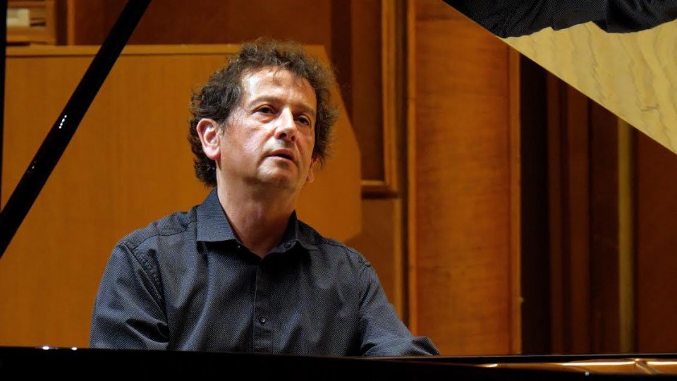 Turneul Național Pianul Călător 13 al pianistului Horia Mihail se încheie pe 30 mai la Bucureşti