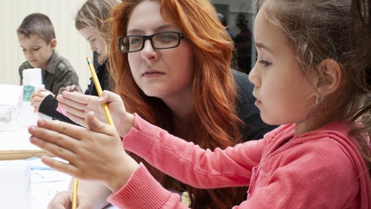 De-a Arhitectura invită arhitecții, urbaniștii, peisagiștii, designerii, studenții arhitecți să se înscrie ca voluntari în programele de educație de mediu construit