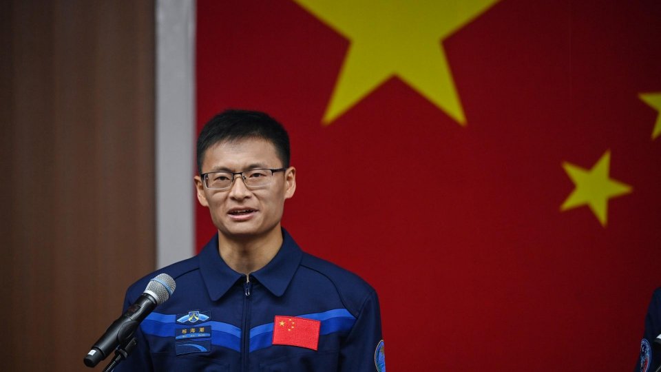 China se pregătește să trimită primul astronaut civil în spațiu