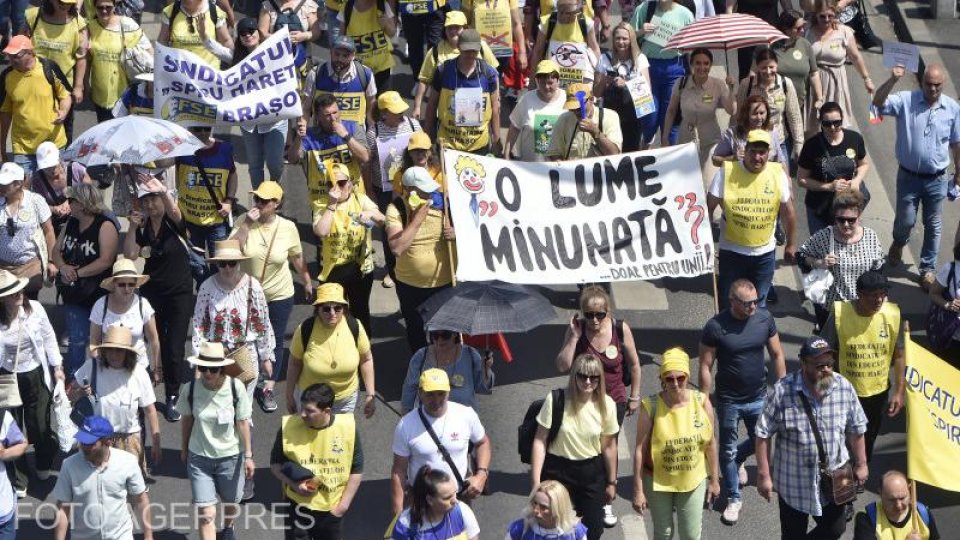 Mii de profesori din toată țara au protestat marți în Capitală