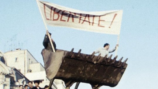 „La piață” și „Revuluția”, la ONB. Primul spectacol de operă și balet cu decor din materiale reciclate