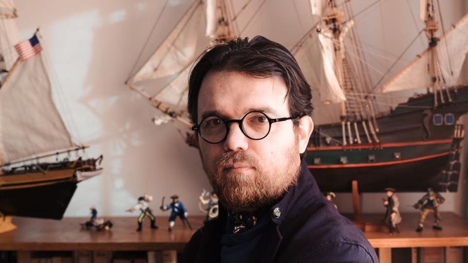 În perioada 5-9 iunie, invitatul emisiunii „Vorba de cultură” este scriitorul Adrian G. Romila