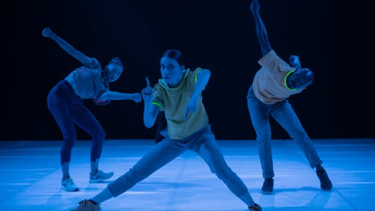 Turneul Retrocontrol continuă: Tangaj Collective prezintă documentare performative în Mexic, Africa de Sud, Portugalia, Bulgaria și România